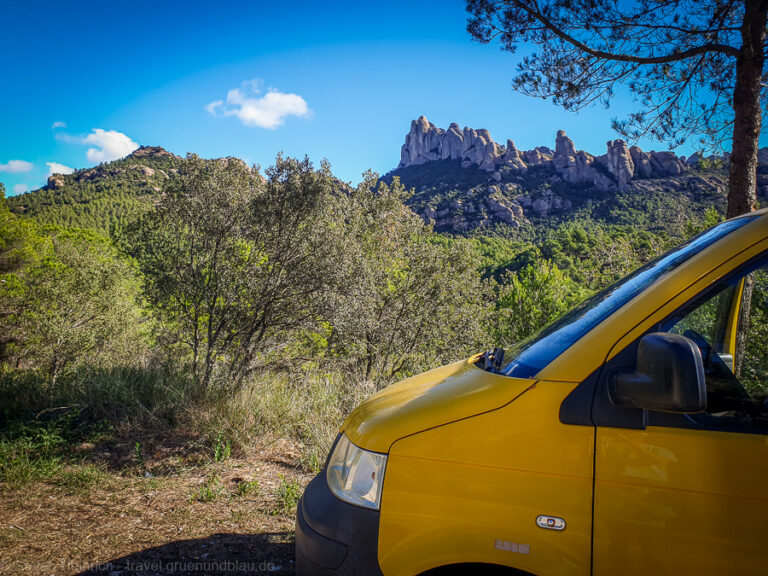 Montserrat und VW-Bus