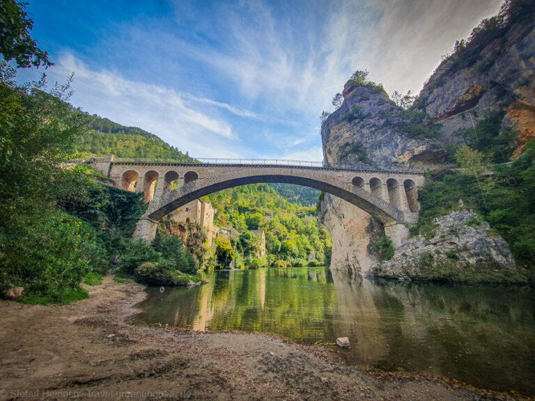 die Brücke in Saint-Chély du Tarn