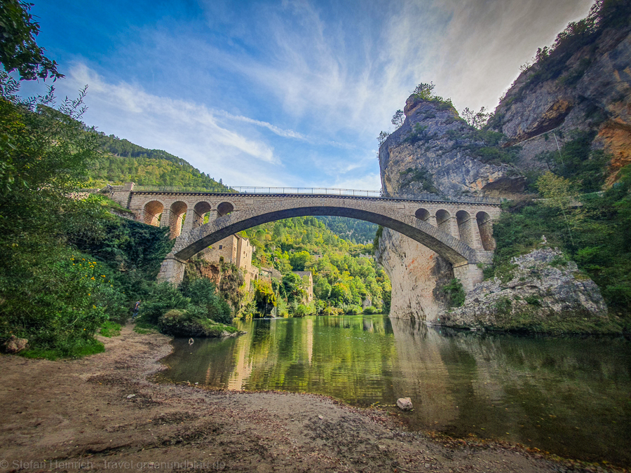 die Brücke in Saint-Chély du Tarn
