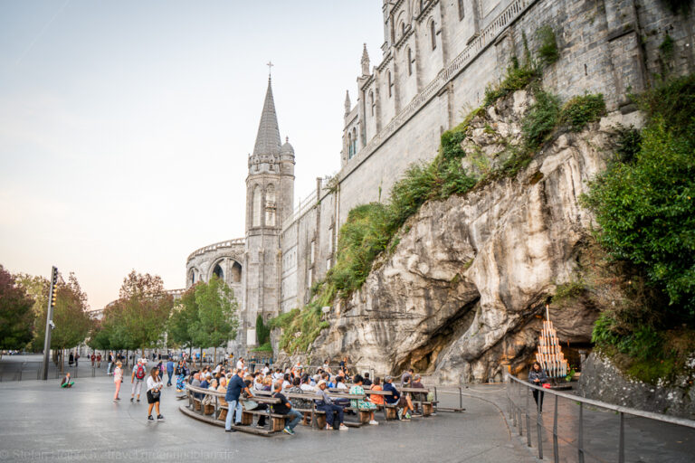 die Grotten in Lourdes