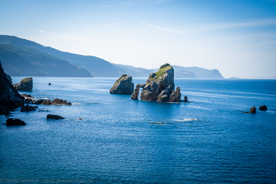 felsen im Meer Ondarroa