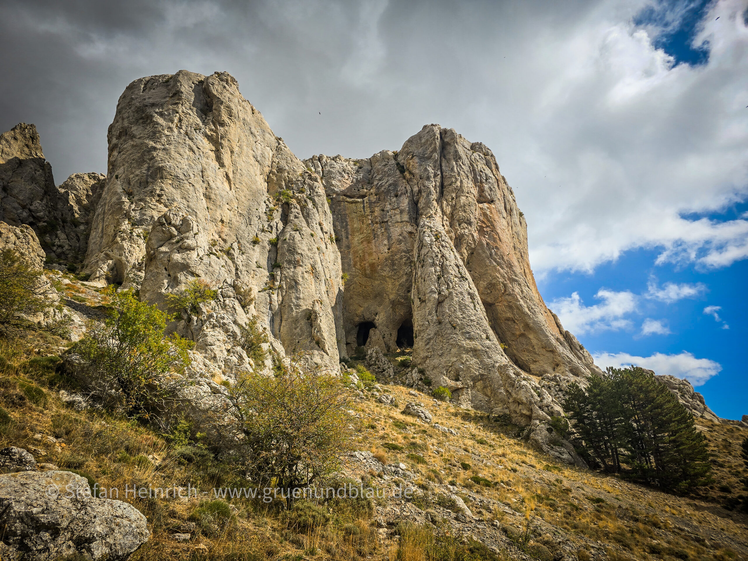 Cuevas de los Pilares