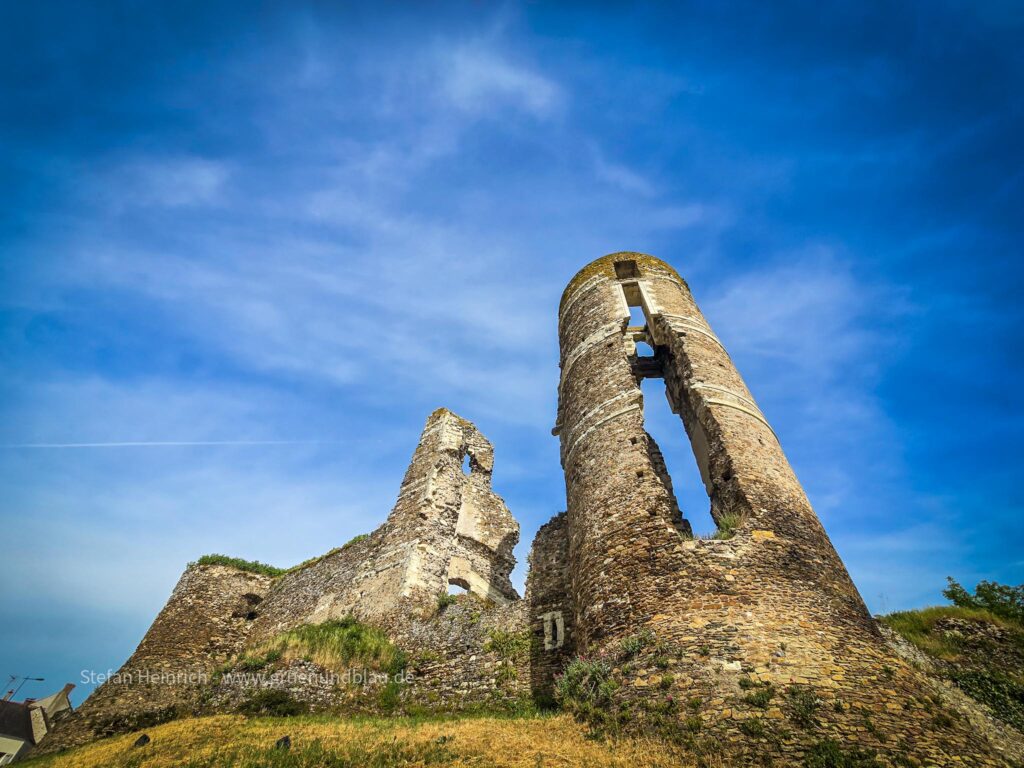 Der schwarze Ritter von Champtocé-sur-Loire