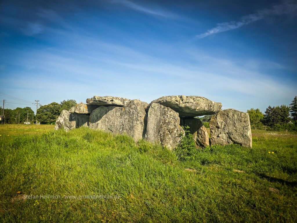 Die Dolmen der Madeline von Gennes