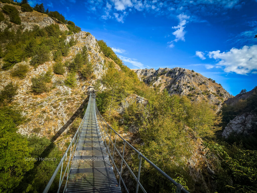 Tibetan Bridge Roccamandolfi