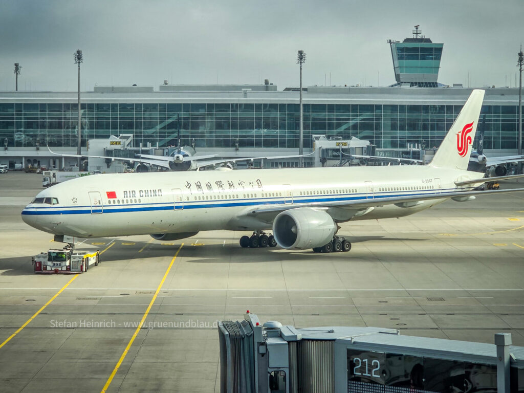 Air China Boeing 777